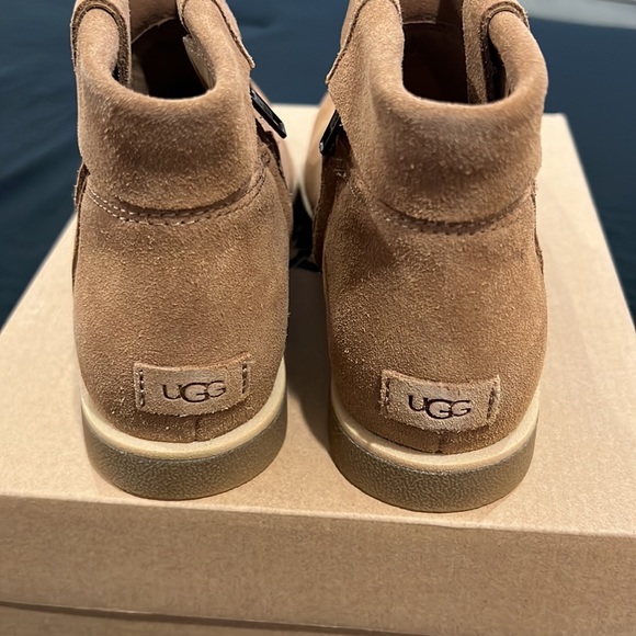 Ugg- josefene cuff boot/ chestnut color! Size 5 1/2 NEW! - Picture 4 of 8